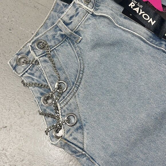 Simple Society  - Picture 6 of 9